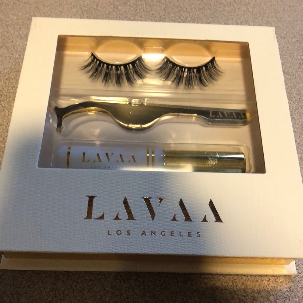 Lavaa lash